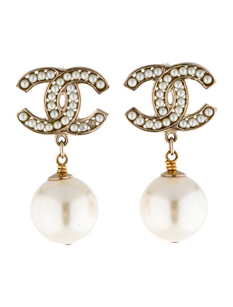 chanel tops earrings